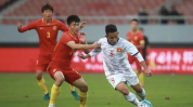国足踢越南,2-0力克对手重拾信心